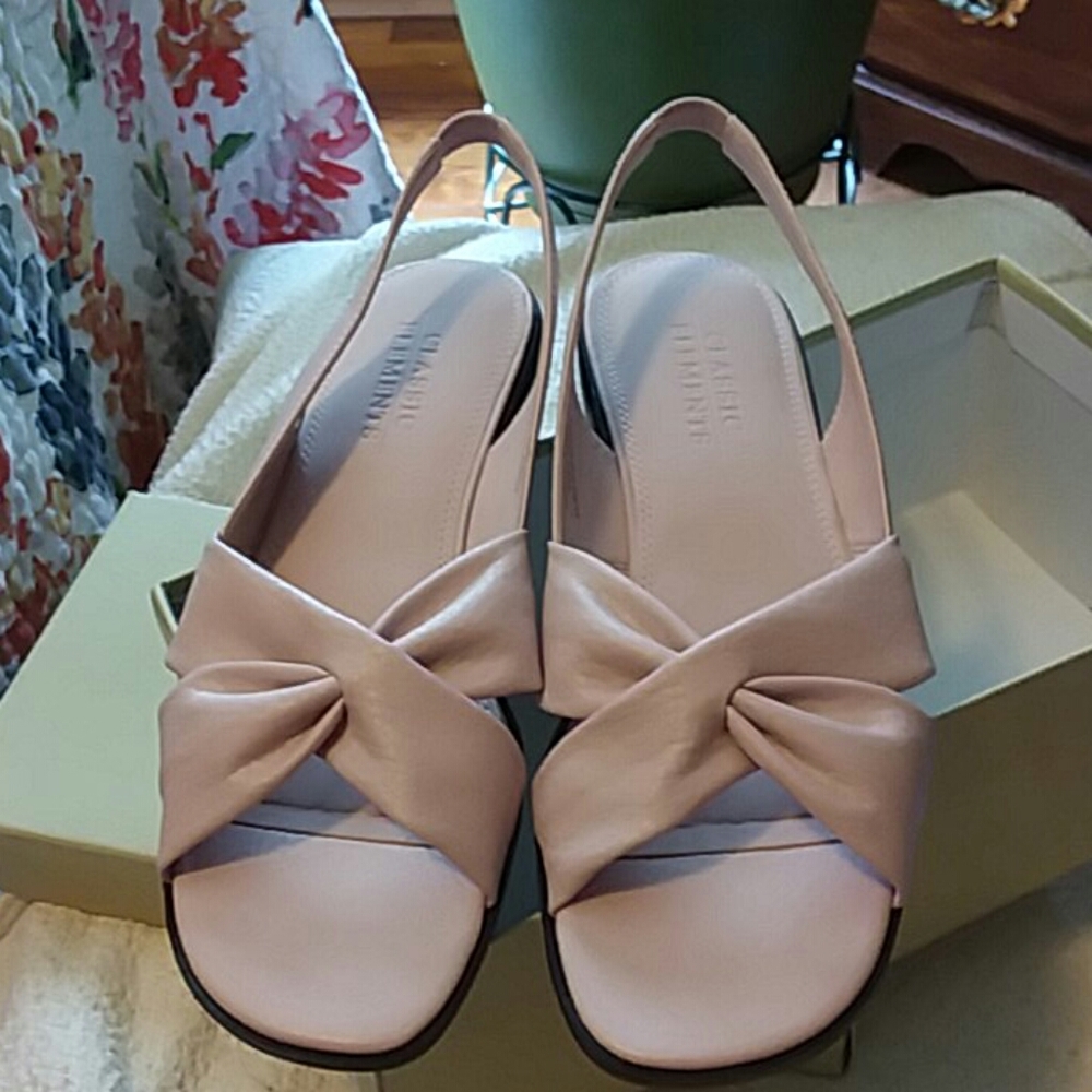 Sandles - Picture 4 of 5